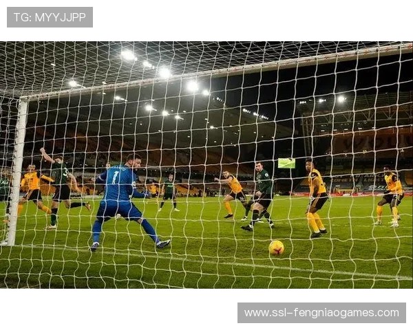 挪威训练课重点演练定位球，针对意大利高空防线